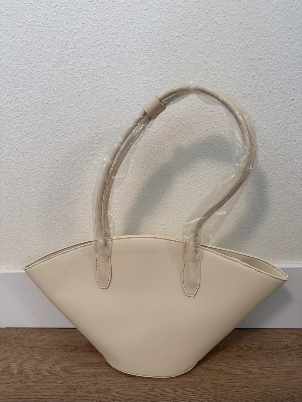 Cider Cream Curved Tote Bag